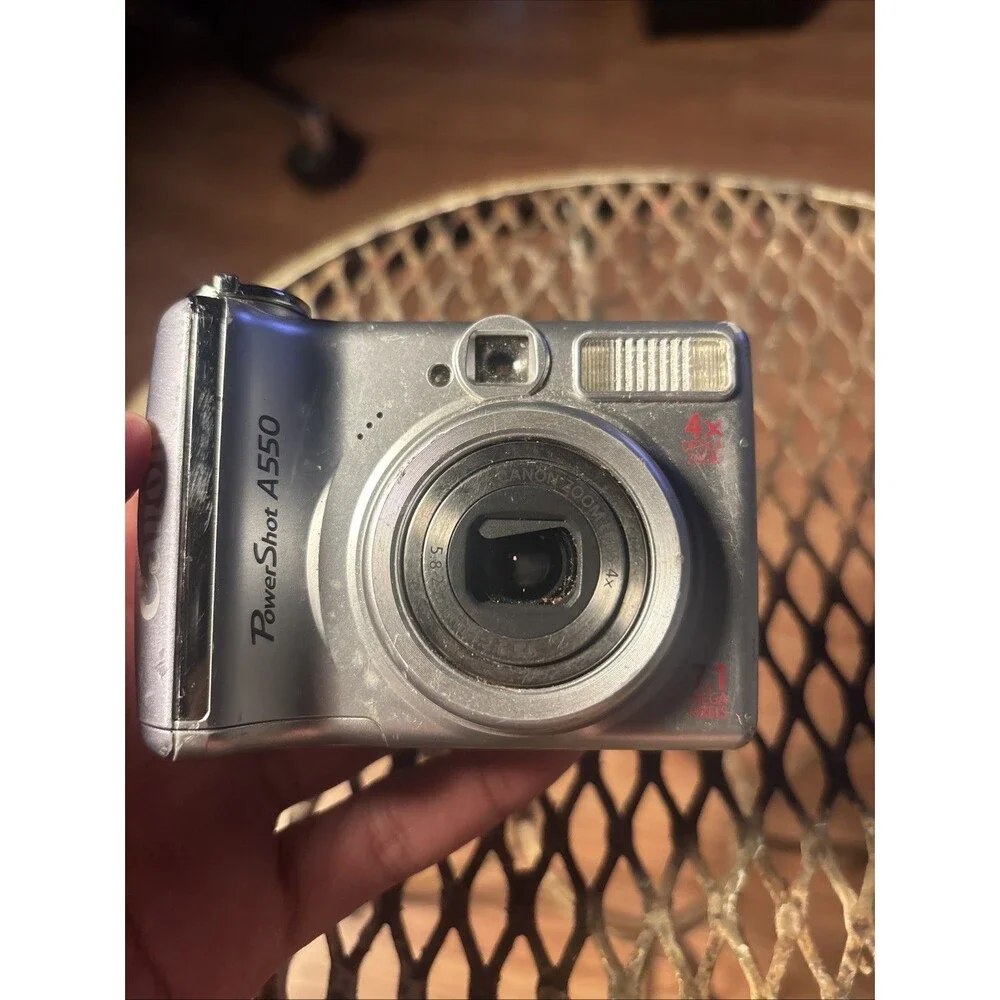 Canon PowerShot A550 7.1MP Digital Camera 4x Zoom 5MP - Tested **READ** Issues
